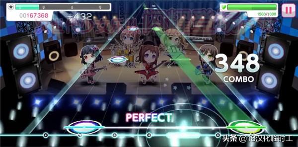 想要轻松刷初始获取强力角色？未来战台服》的二次元卡牌世界等你来战！