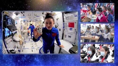 电脑局部截图揭示内部构造：科技奥秘与硬件细节的深度探索