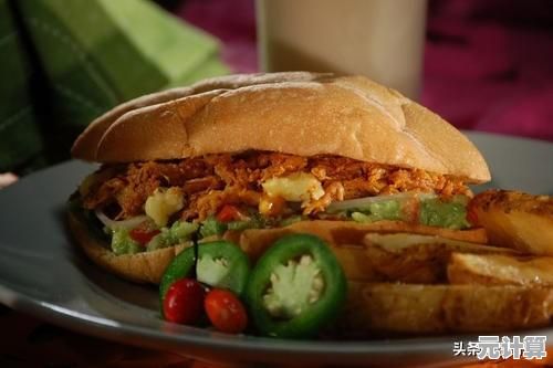 《英雄制造工厂正式版》谁说香肠人不能拯救世界？