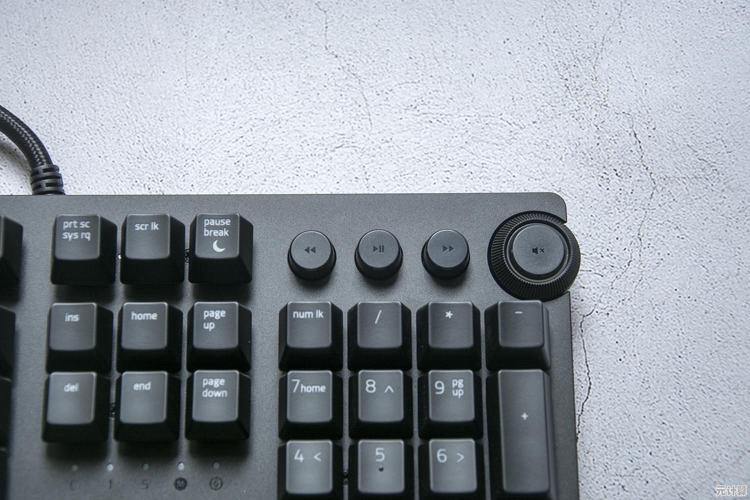 如何正确下载并安装雷蛇鼠标官方驱动程序