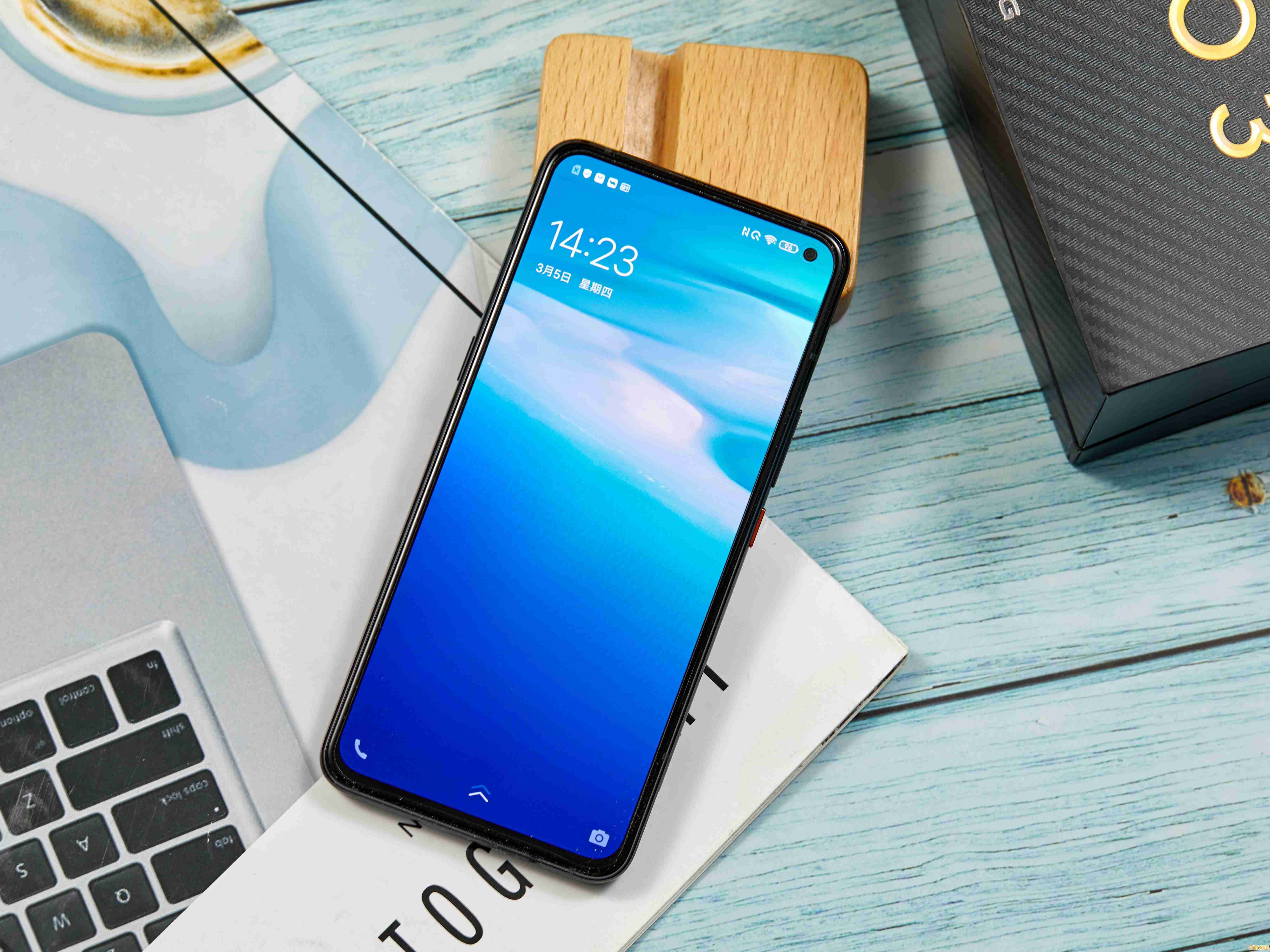 全方位了解iQOO手机：从配置到购买的实用指南