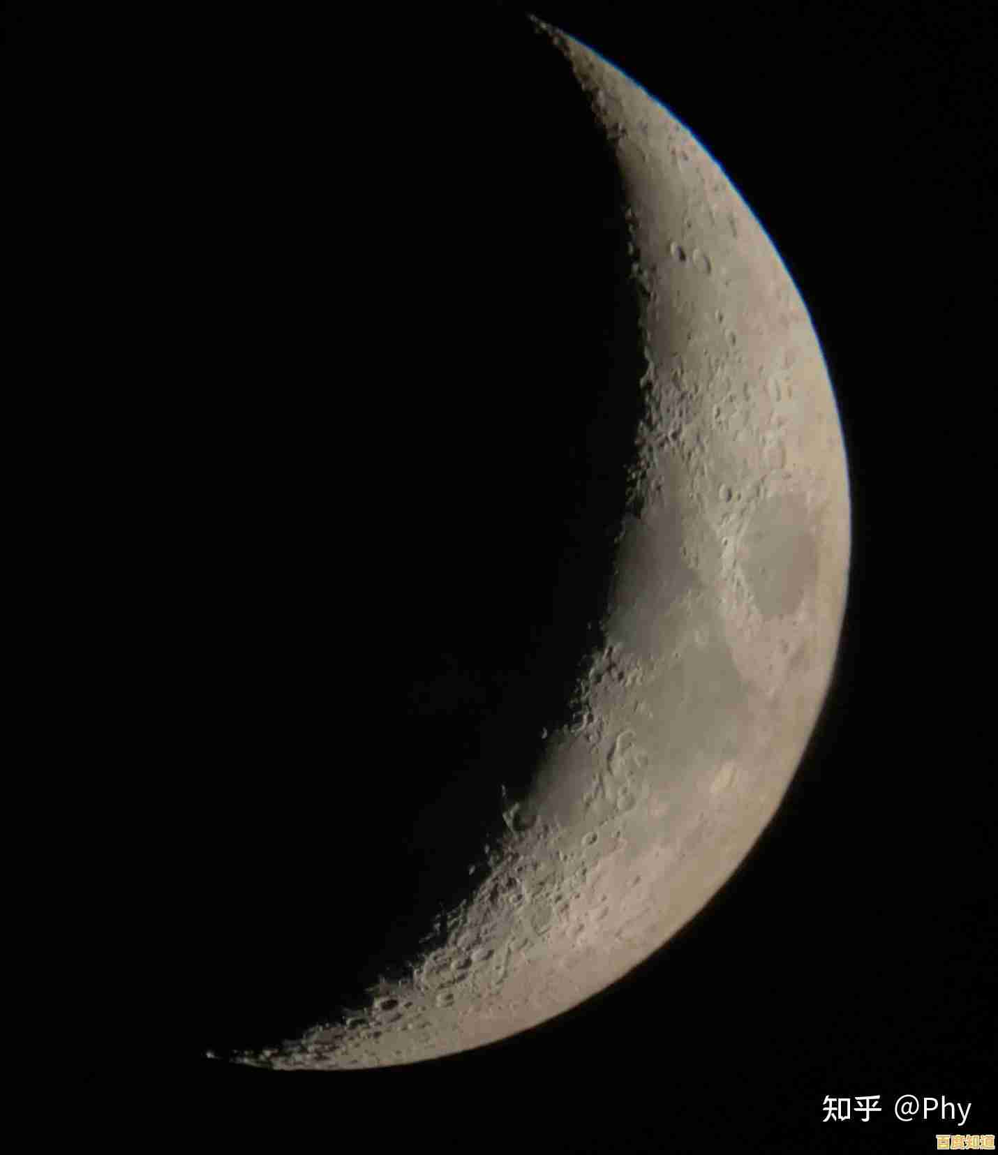 苹果手机夜间摄影:月亮与星空的绝美捕捉