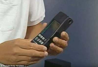 追溯手机诞生历程：关键发明家及其贡献揭秘